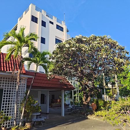 Puangpen Villa Hotel HHQ Exterior foto