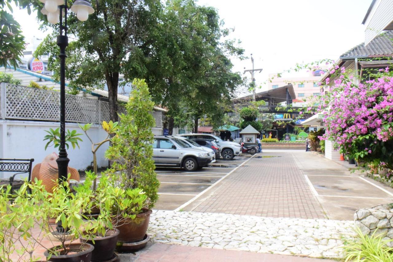 Puangpen Villa Hotel HHQ Exterior foto
