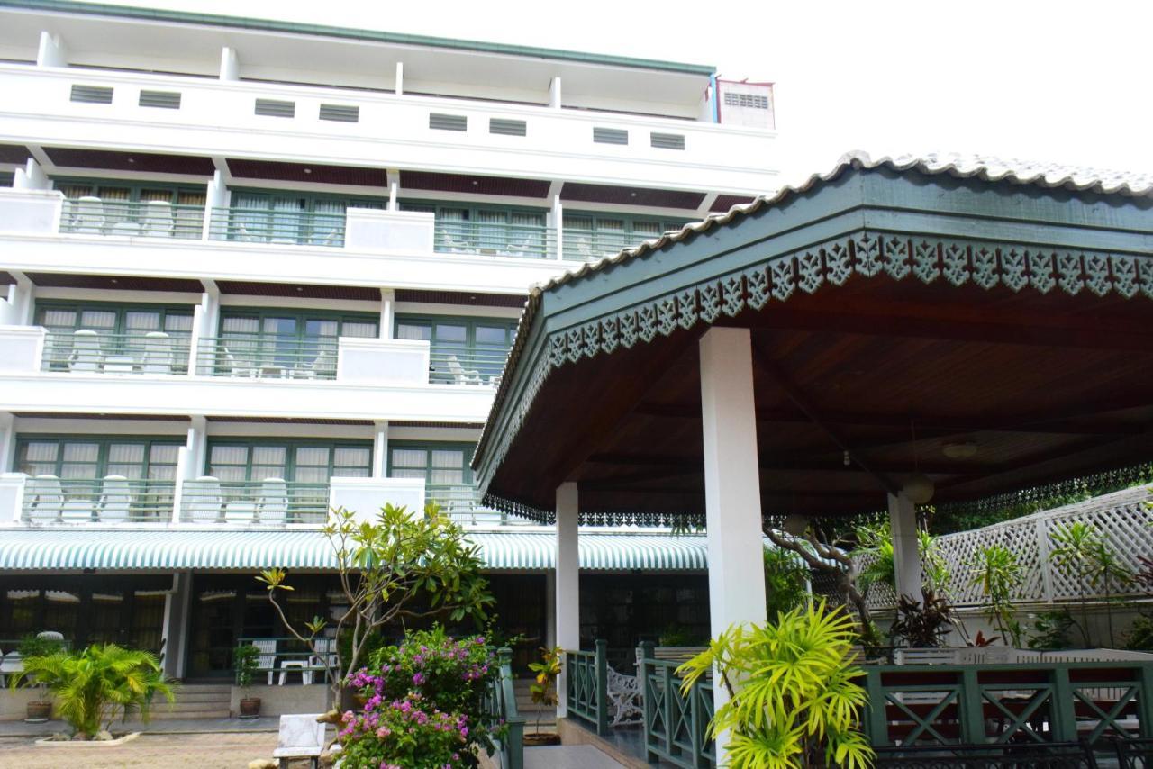 Puangpen Villa Hotel HHQ Exterior foto