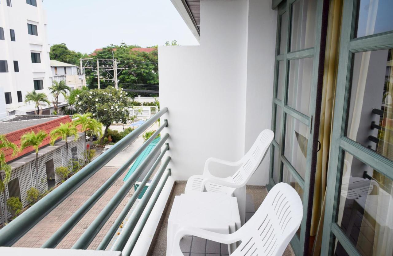 Puangpen Villa Hotel HHQ Exterior foto